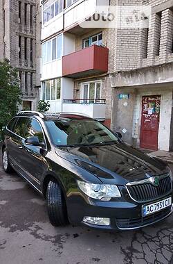 Универсал Skoda Superb 2010 в Нововолынске