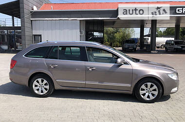 Универсал Skoda Superb 2010 в Черновцах