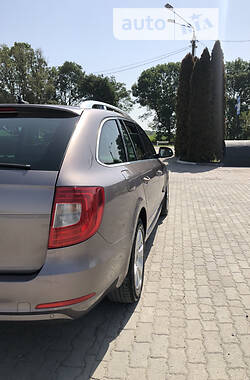 Универсал Skoda Superb 2010 в Черновцах