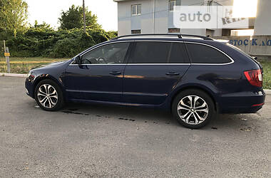 Универсал Skoda Superb 2011 в Мукачево