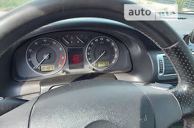 Лифтбек Skoda Superb 2006 в Днепре