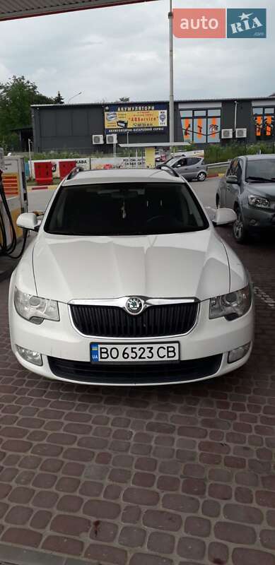 Универсал Skoda Superb 2010 в Тернополе