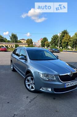 Универсал Skoda Superb 2011 в 