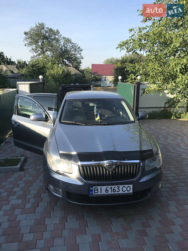 Лифтбек Skoda Superb 2009 в Кременчуге