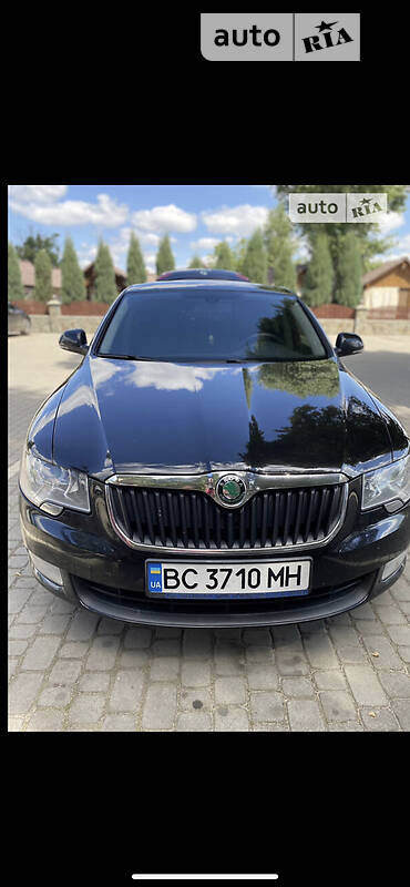 Skoda Superb 2011