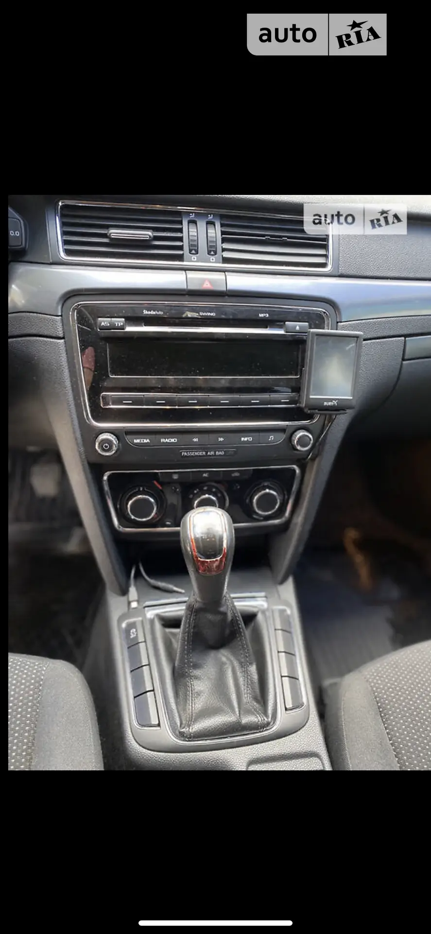 2011 Skoda Superb - мініатюра 12