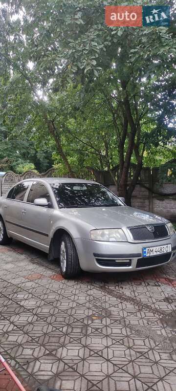 Лифтбек Skoda Superb 2003 в Бердичеве