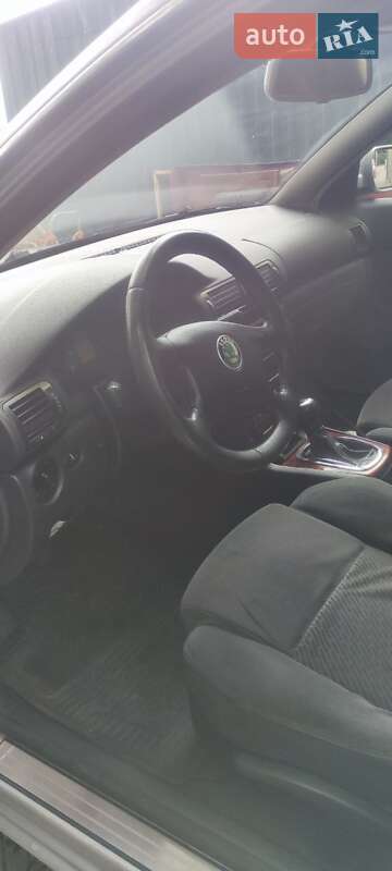 Лифтбек Skoda Superb 2003 в Бердичеве