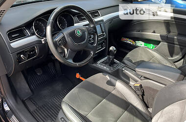 Универсал Skoda Superb 2012 в Самборе