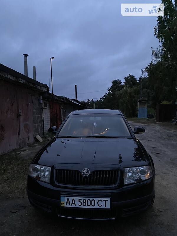 Лифтбек Skoda Superb 2006 в Киеве