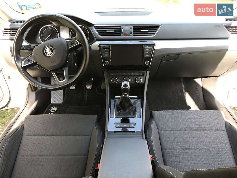 Лифтбек Skoda Superb 2016 в Хусте