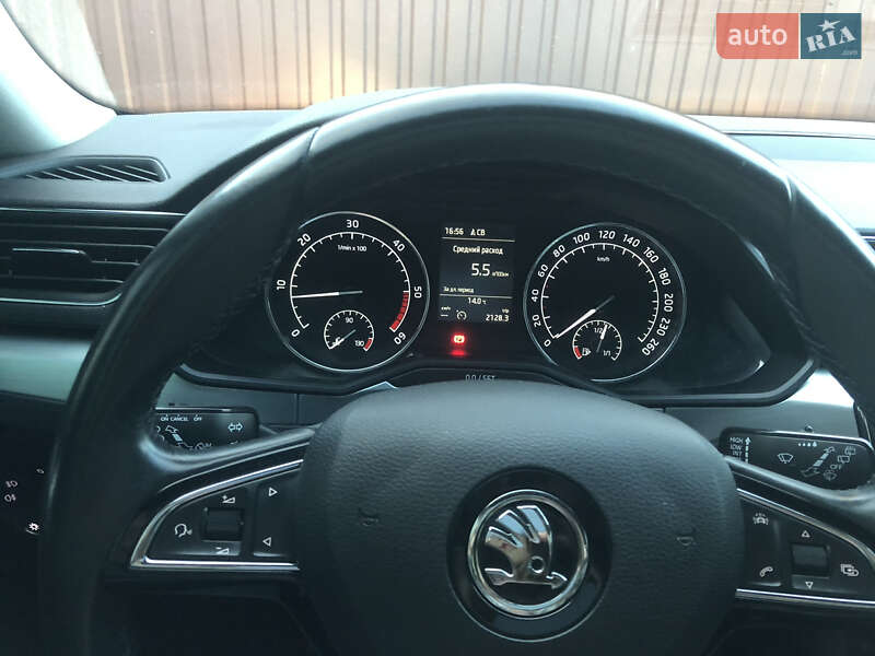 Лифтбек Skoda Superb 2016 в Хусте
