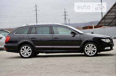 Універсал Skoda Superb 2012 в Дрогобичі