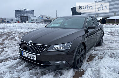 Лифтбек Skoda Superb 2015 в Житомире