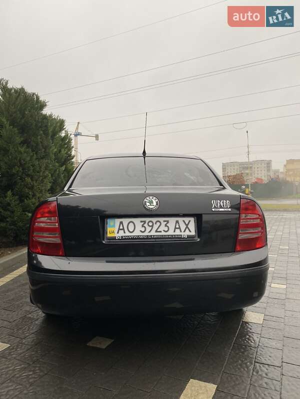 Лифтбек Skoda Superb 2006 в Ужгороде