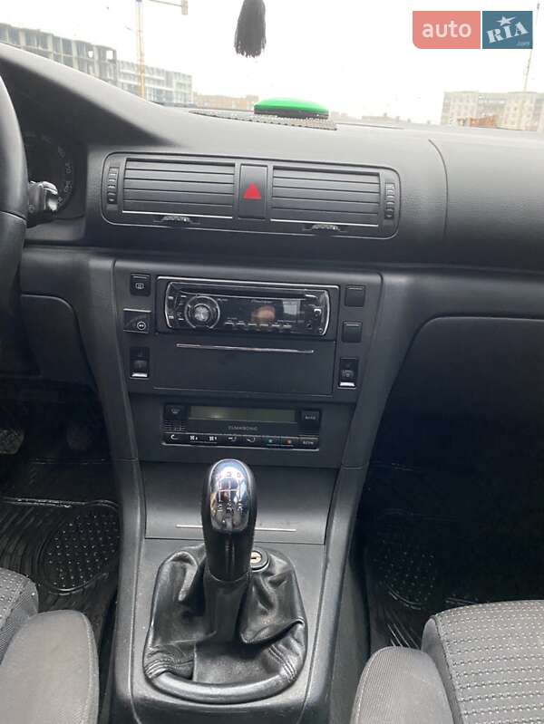 Лифтбек Skoda Superb 2006 в Ужгороде