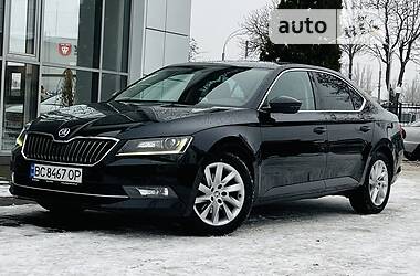 Лифтбек Skoda Superb 2016 в Киеве