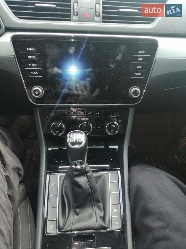 Лифтбек Skoda Superb 2017 в Ужгороде