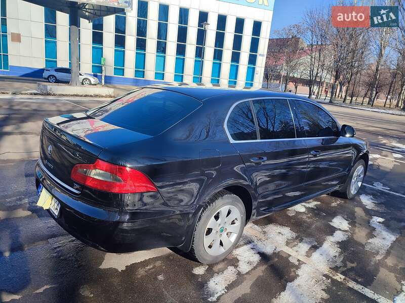 Лифтбек Skoda Superb 2012 в Кривом Роге