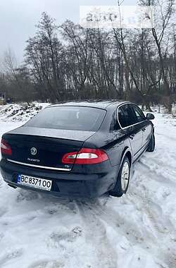 Ліфтбек Skoda Superb 2011 в Львові