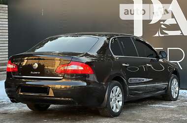 Лифтбек Skoda Superb 2012 в 