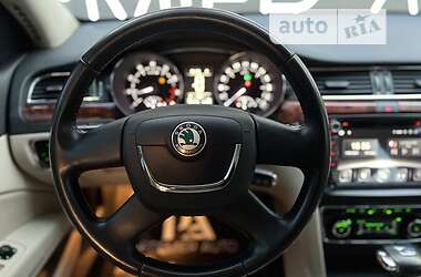 Лифтбек Skoda Superb 2012 в 