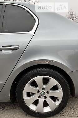 Лифтбек Skoda Superb 2011 в Ужгороде