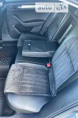 Лифтбек Skoda Superb 2016 в 