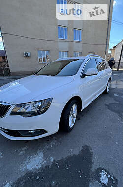 Универсал Skoda Superb 2014 в Мукачево