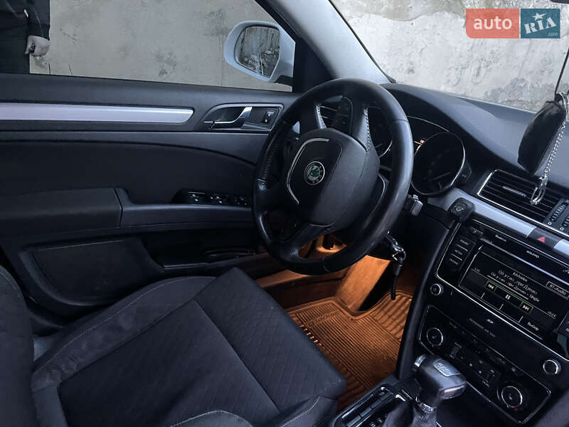 Универсал Skoda Superb 2012 в Львове фото 4 Универсал Skoda Superb 2012 в Львове