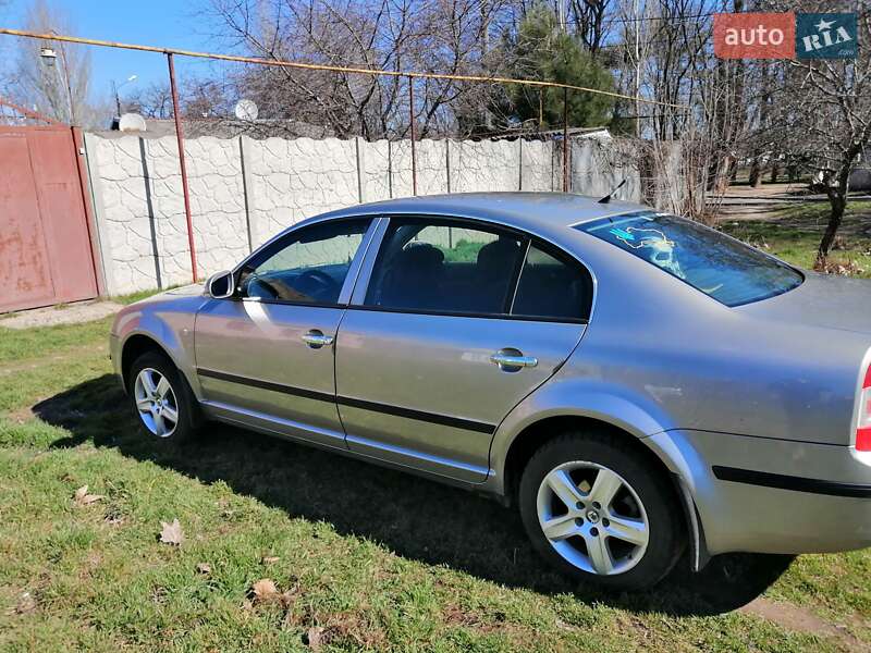 Лифтбек Skoda Superb 2007 в Николаеве