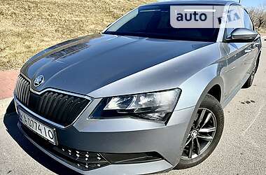 Лифтбек Skoda Superb 2018 в Киеве