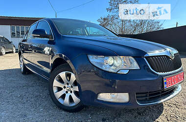 Лифтбек Skoda Superb 2009 в 