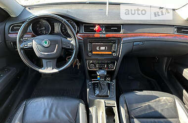 Лифтбек Skoda Superb 2009 в 