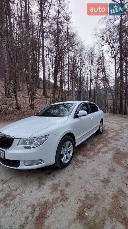Skoda Superb 2012