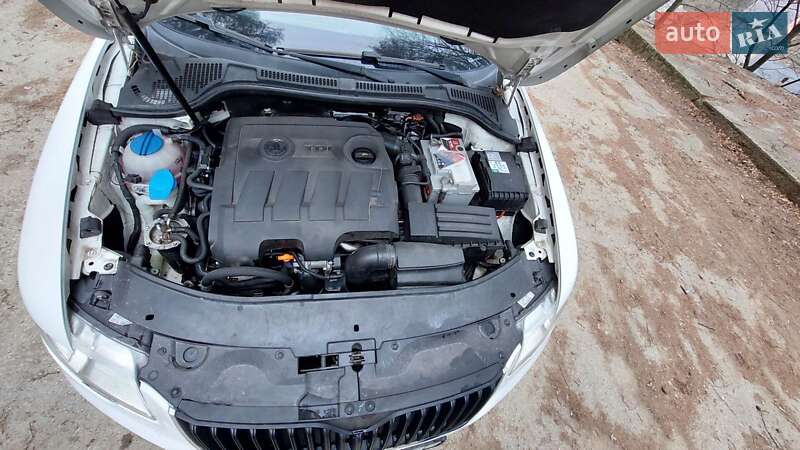 Лифтбек Skoda Superb 2012 в Рахове