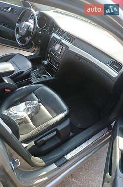 Универсал Skoda Superb 2012 в 