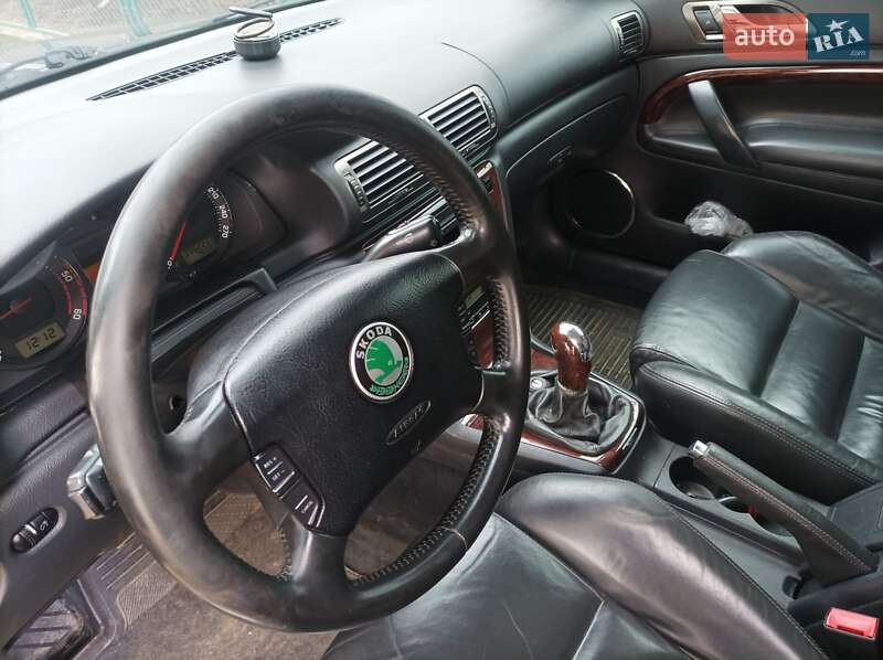 Лифтбек Skoda Superb 2005 в Коломые
