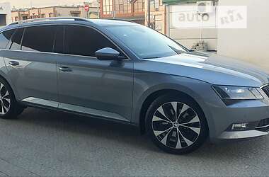 Универсал Skoda Superb 2019 в Ужгороде