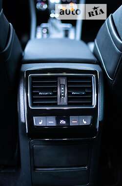 Универсал Skoda Superb 2017 в 