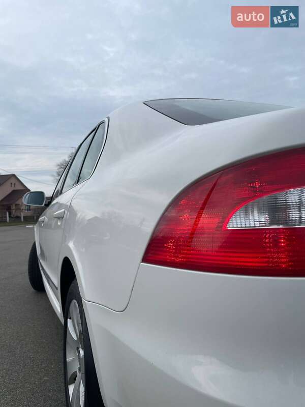Лифтбек Skoda Superb 2012 в Киеве