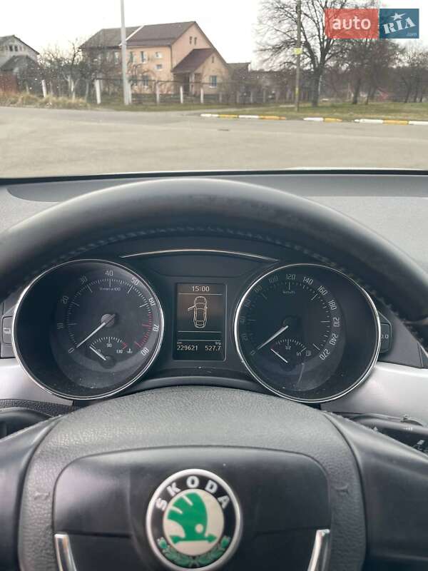 Лифтбек Skoda Superb 2012 в Киеве