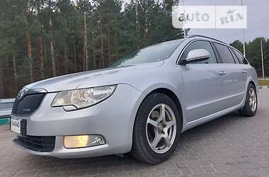 Универсал Skoda Superb 2013 в Бродах