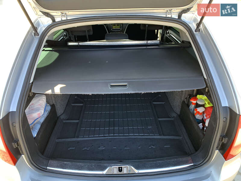 Универсал Skoda Superb 2011 в Львове фото 25 Универсал Skoda Superb 2011 в Львове