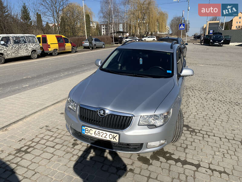 Универсал Skoda Superb 2011 в Львове фото 11 Универсал Skoda Superb 2011 в Львове