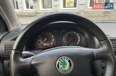 Лифтбек Skoda Superb 2005 в 