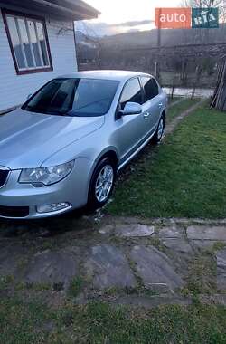 Лифтбек Skoda Superb 2012 в 
