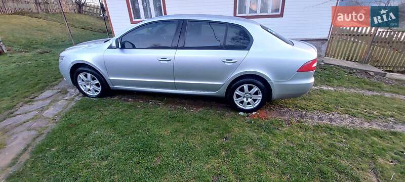 Лифтбек Skoda Superb 2012 в Львове фото 3 Лифтбек Skoda Superb 2012 в Львове