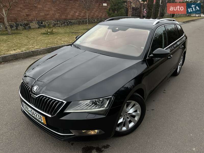 Универсал Skoda Superb 2017 в Ровно