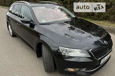 Универсал Skoda Superb 2017 в Ровно